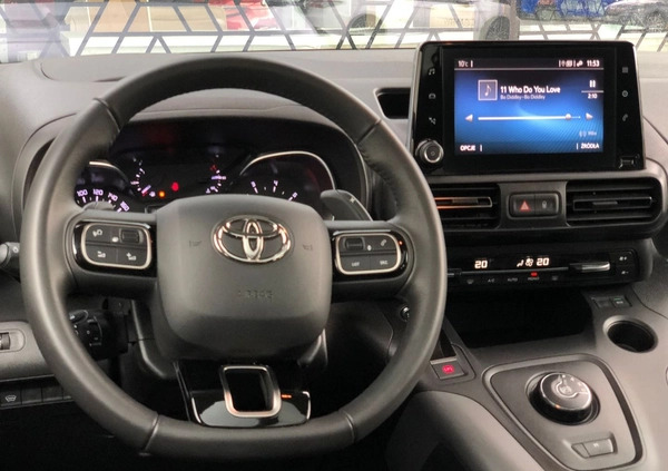 Toyota Proace City Verso cena 134900 przebieg: 16316, rok produkcji 2022 z Opoczno małe 596